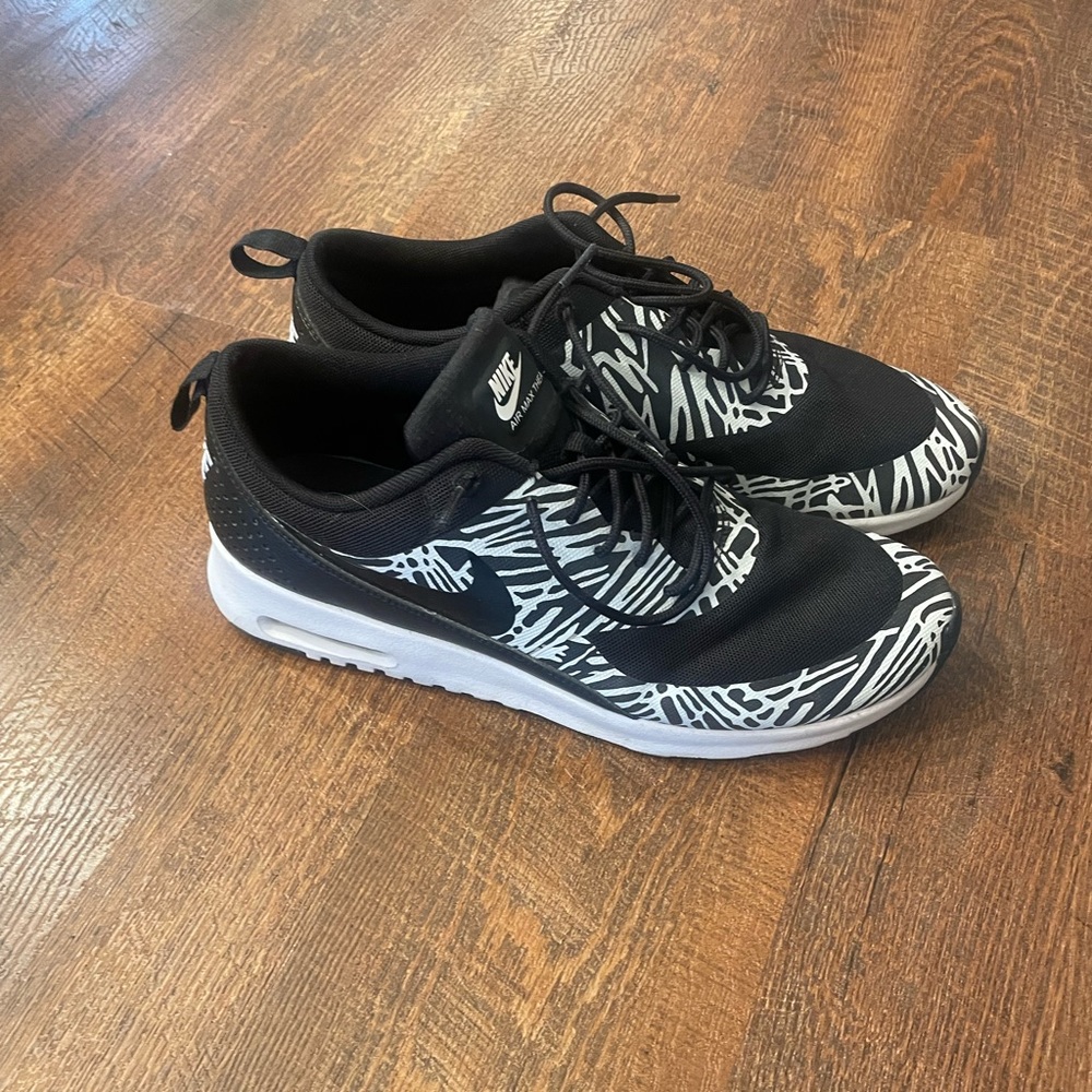 Women’s Size 11 Nike Shoes